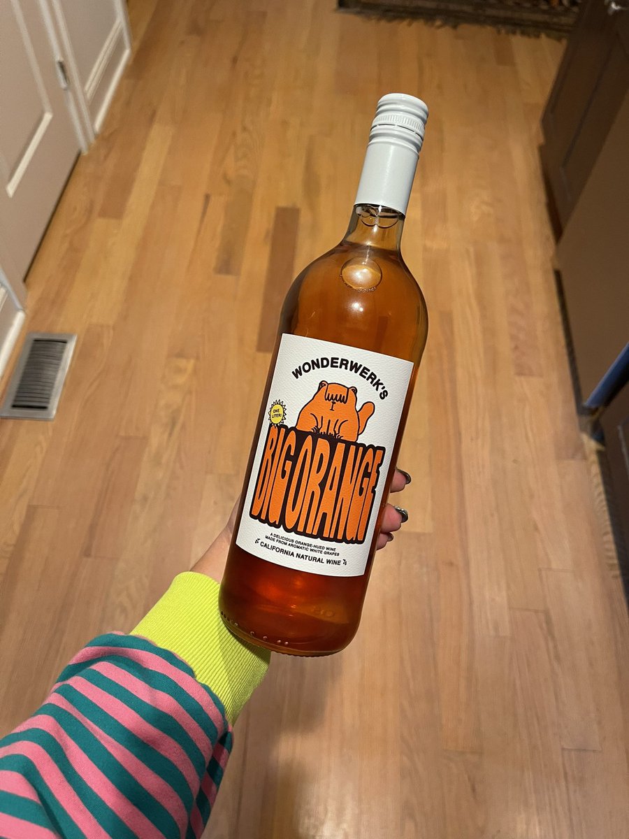 AlexForYaaaaa's tweet image. made this beauty of a coochie board + some brown buttered apple slices with cinnamon, rosemary, and cardamom 😭