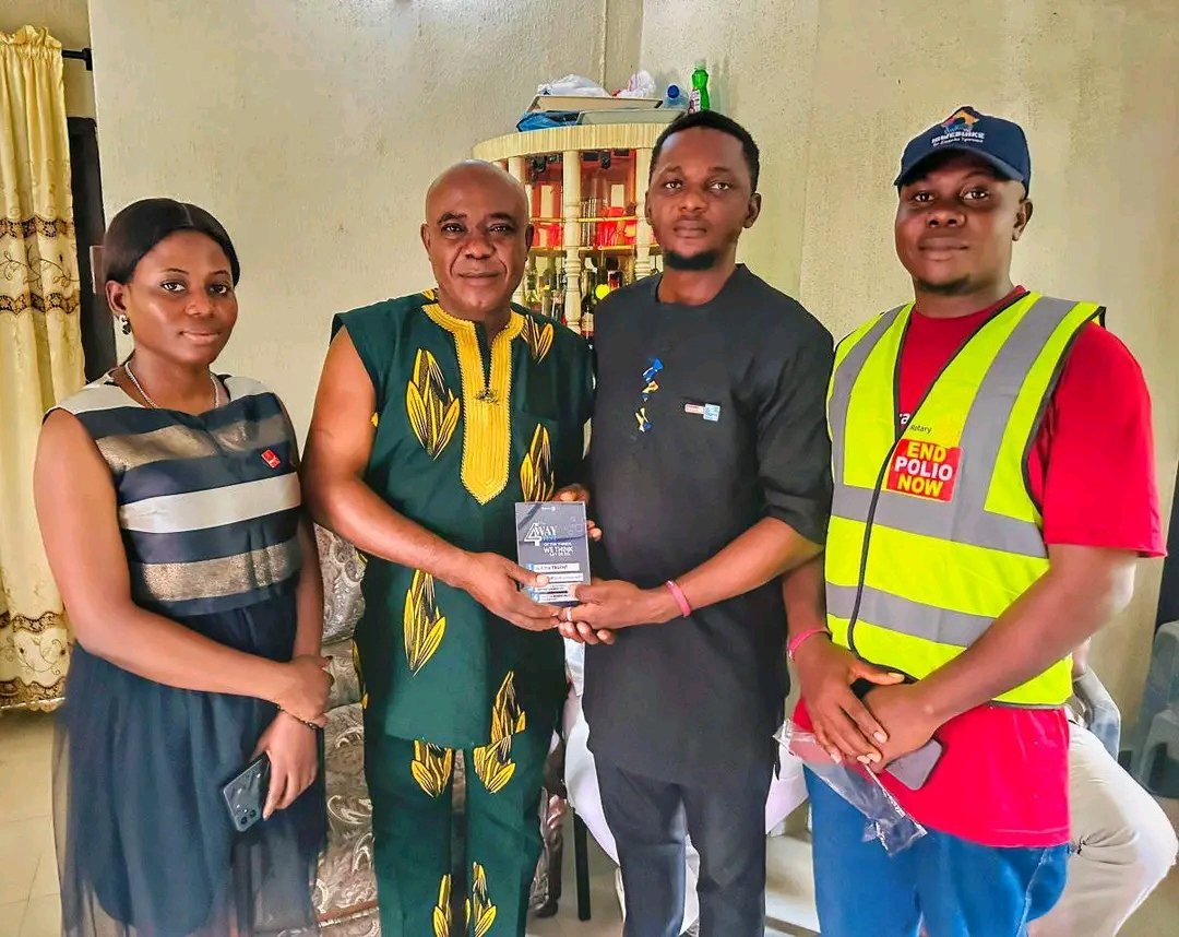 RotaractClub123's tweet image. #DRRsVisit
It was necessary the District Rotaract Representative Ambrose Ekerette, Elala visits some of the Rotary leaders in Umuahia who have consistently inspired, and support Rotaract Clubs in Abia 2. So, he paid a courtesy visit to the President of the Rotary