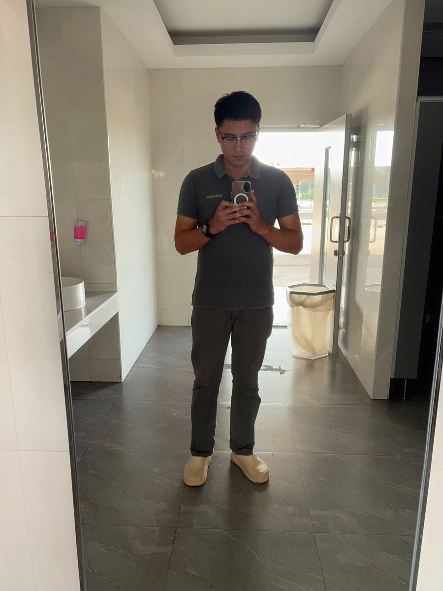 อยากมีกระจกบานใหญ่ๆแบบนี้ที่บ้าน😁