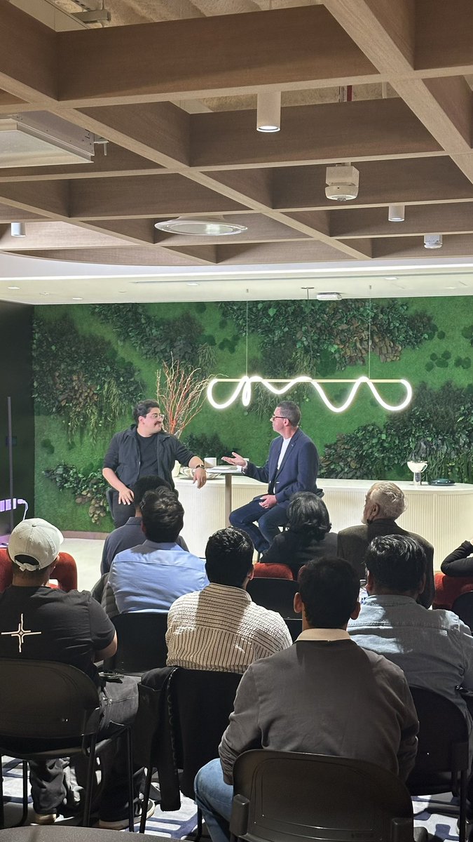 AIatAMD's tweet image. From hands-on building to big conversations about the future of AI, this weekend’s Hack the Edge event was full of energy and innovation.

A huge thank you to everyone who joined us, and to our friends at @LiquidAI_ for bringing brilliant minds together at their office in San…