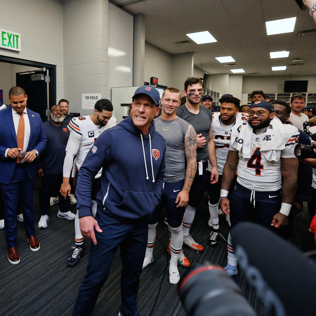 MySportsUpdate's tweet image. The #Bears (7-3) have sole possession of first place in the NFC North. 🐻