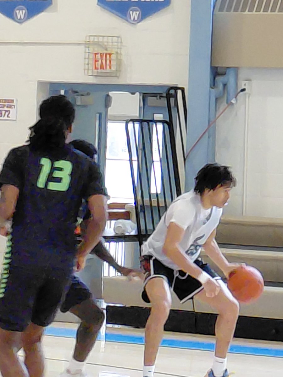 chickg3's tweet photo. Sunday morning action at Westtown Invitational as Garden State Academy takes 7th place behind 6'0" '26 Nesta Rice (p-l) with 23pts 10reb 9asts 4stls, 6'4" '26 Cashmere Mangus (p-top) had 19pts 4reb 3 treys &amp; Marok Kovrorza (no pic) added 19pts 8reb. https://t.co/kF2Qwm4smH