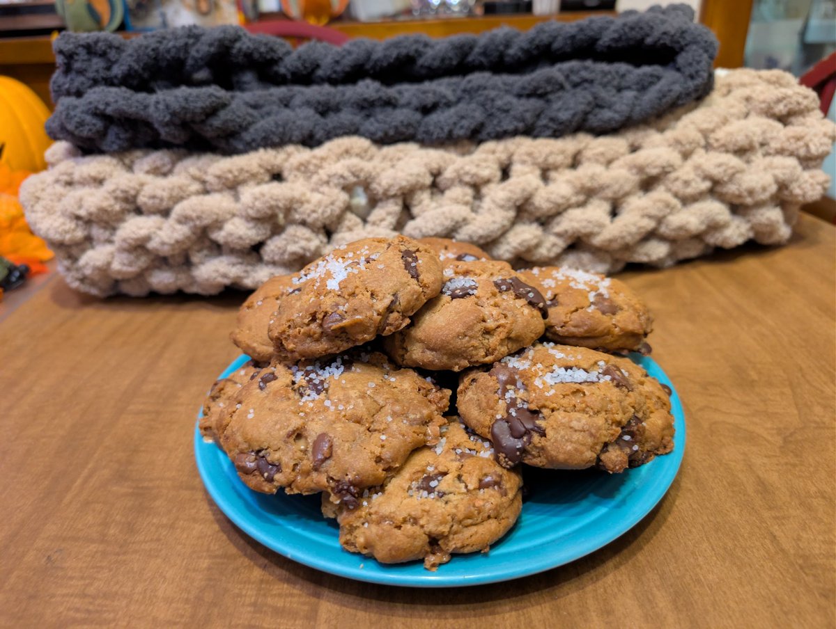 ✔️ Chonky Blanket Knitted 
✔️ Butterscotch Chocolate Chip Cookies Baked
✔️ Cozy Mode Engaged