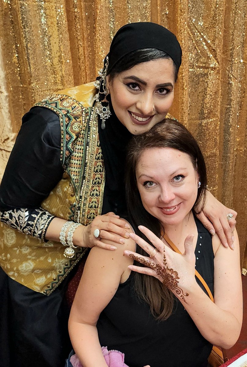 iashouston's tweet image. The Islamic Arts Festival at the University of Houston has ended for today! We appreciate your support and hope to see you again next year!
#IslamicArtsFestival #ArtCelebration #CulturalConnection #Creativity #CommunitySpirit #Inspiration #ArtisticExpressions #HandsOnArt