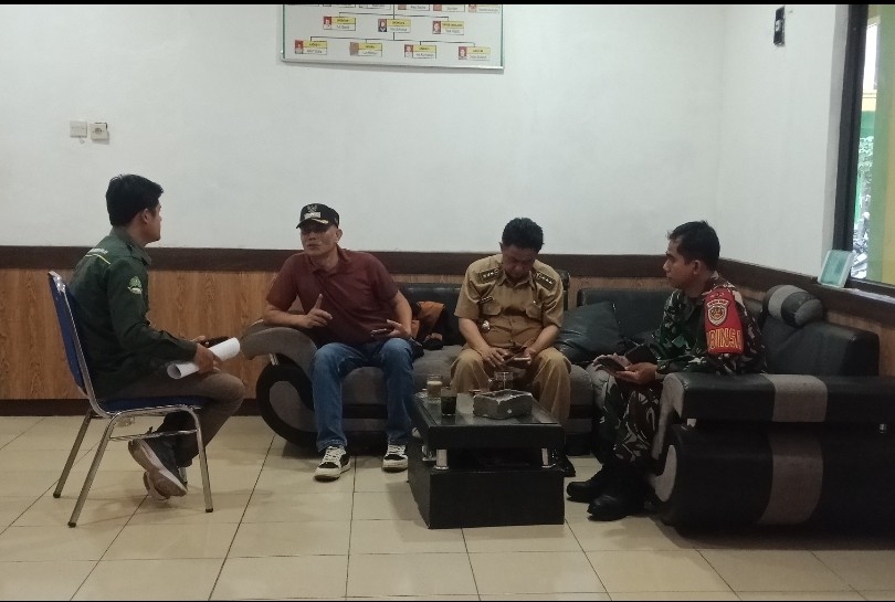 Gotong Royong Membangun Desa; wujud nyata kerja kolaboratif semua pihak dalam Membangun Bangsa

#TerimaKasihYandriSusanto
#SelamatkanDesaDariNarkotika
#DesaBersinar
#DesaGotongRoyong

<a href="/prabowo/">Prabowo Subianto</a>
<a href="/YandriSusanto/">Yandri Susanto</a>
<a href="/ArizaPatria/">Ariza Patria</a>