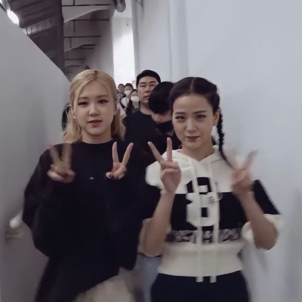 RandomChaesoo's tweet image. 