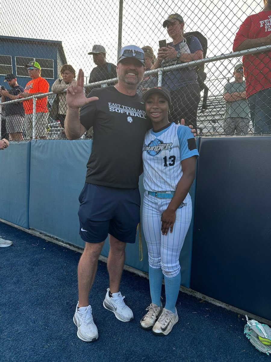 arkthunderfp's tweet image. Special thanks to East Texas A&amp;amp;M Coach @coachweilmiller, Coach @GotBustos, and Coach @CoachJReeves for investing their time with Rayna Morgan (2027/SS) today. She had a great time, learned a lot, and said great things about the staff.  Greatly appreciated!