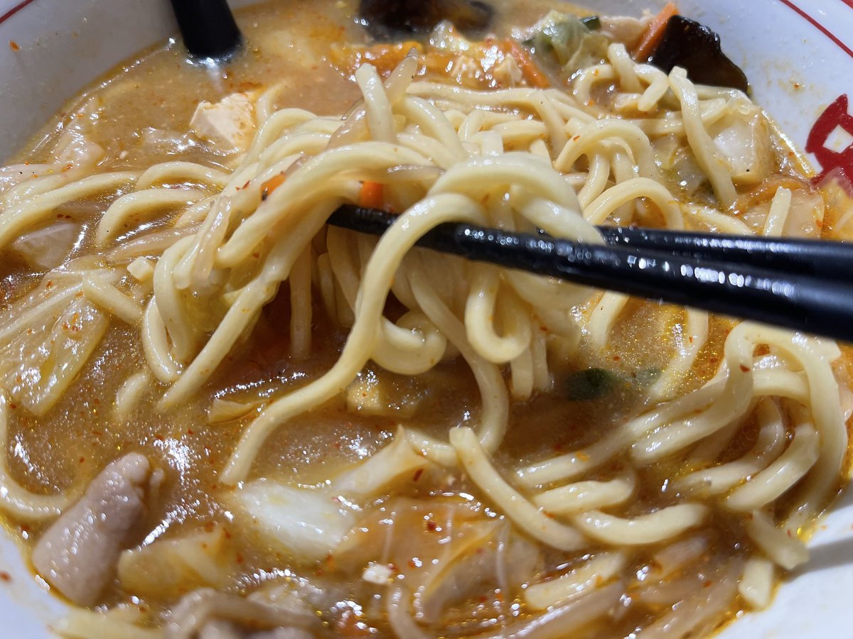 麺と生きる2025 くちびるびりびり