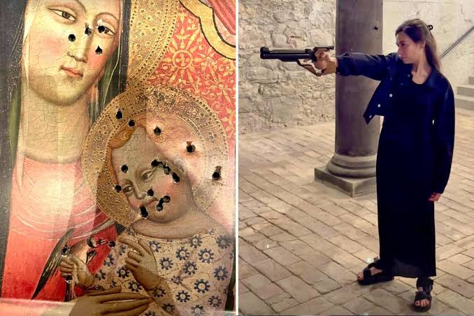 FreiheitfAlle's tweet image. Das Sanija, die gerne mit Schusswaffen auf Frau und Kind zielt, und ihres Gleichen gerne Andersdenkende (in Gulags) wegsperrt ist nichts neues.