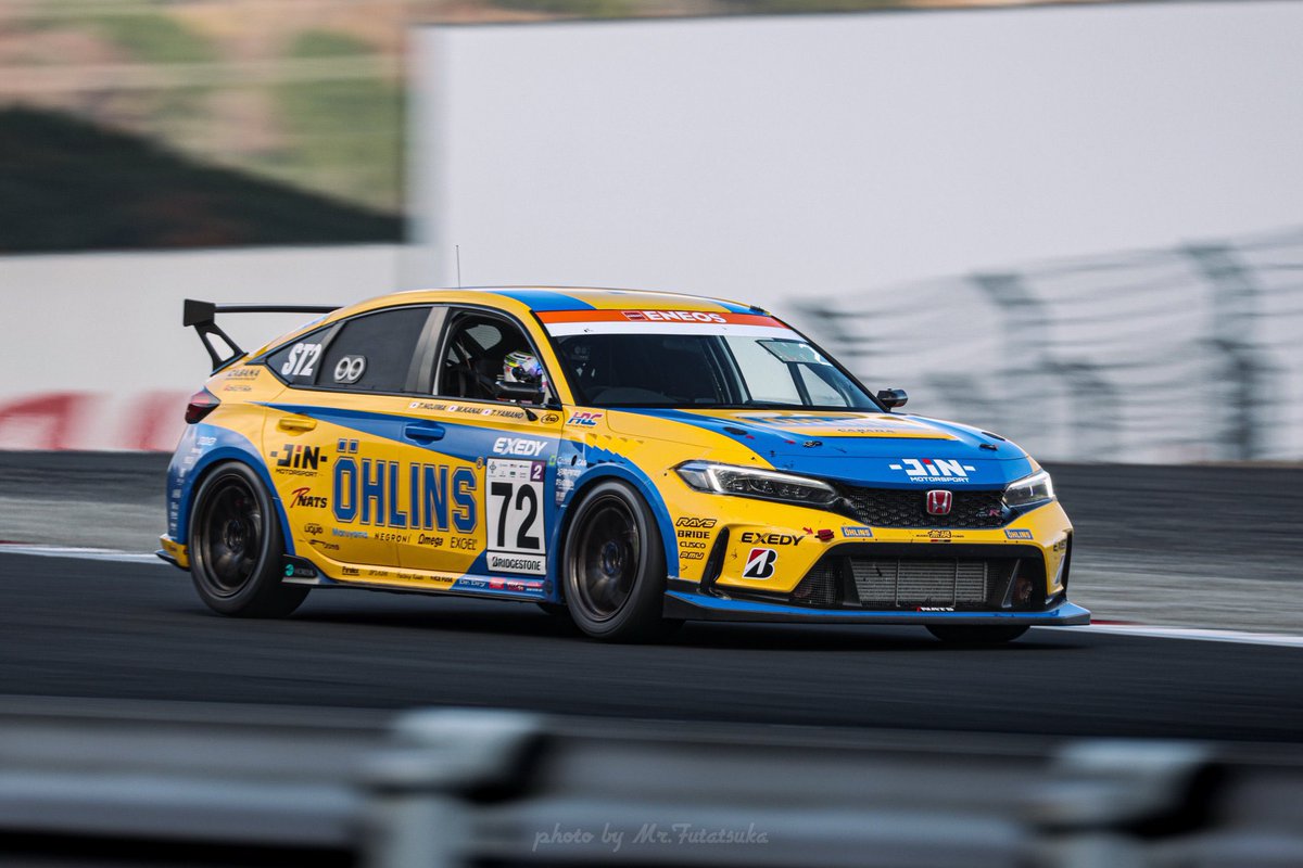 めちゃくちゃ迫力ある写真頂きました！！

<a href="/Ryota_DF28/">©︎Mr.ﾌﾀﾂｶ📸@S耐最終戦🗻</a> さん
ありがとうございます！！

#スーパー耐久
#72号車
#ST2