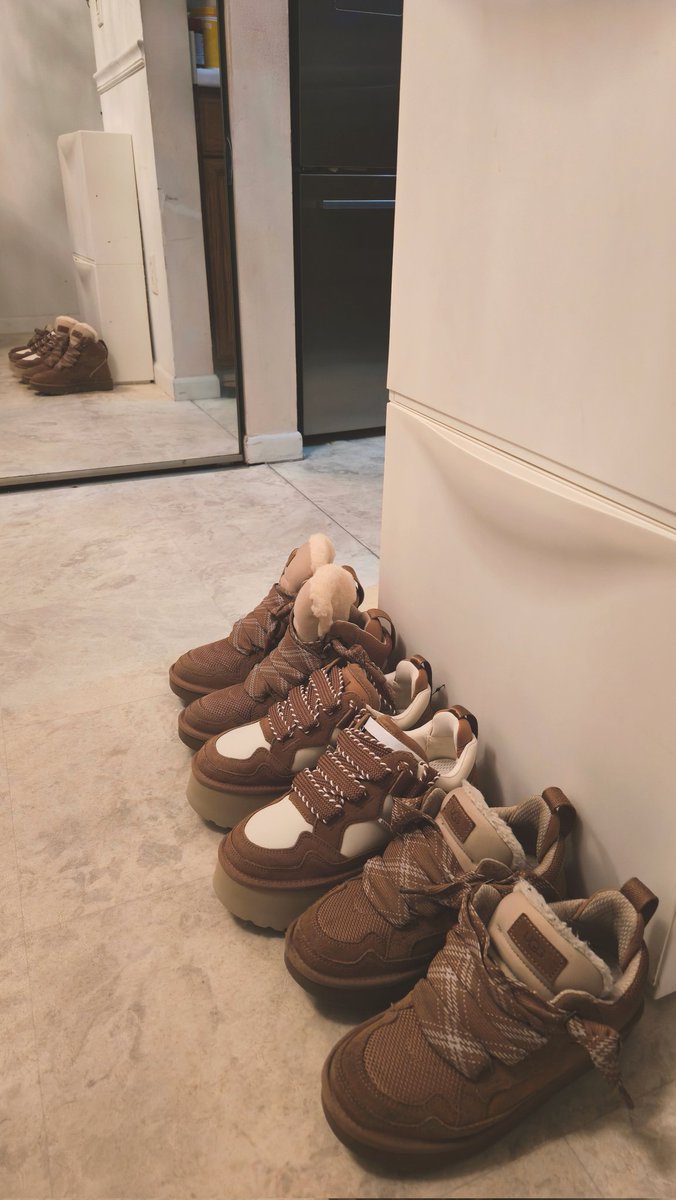 TheChrissyHQ's tweet image. This is an UggProblem, Uggerly Ridiculous 🤭🤣🤣