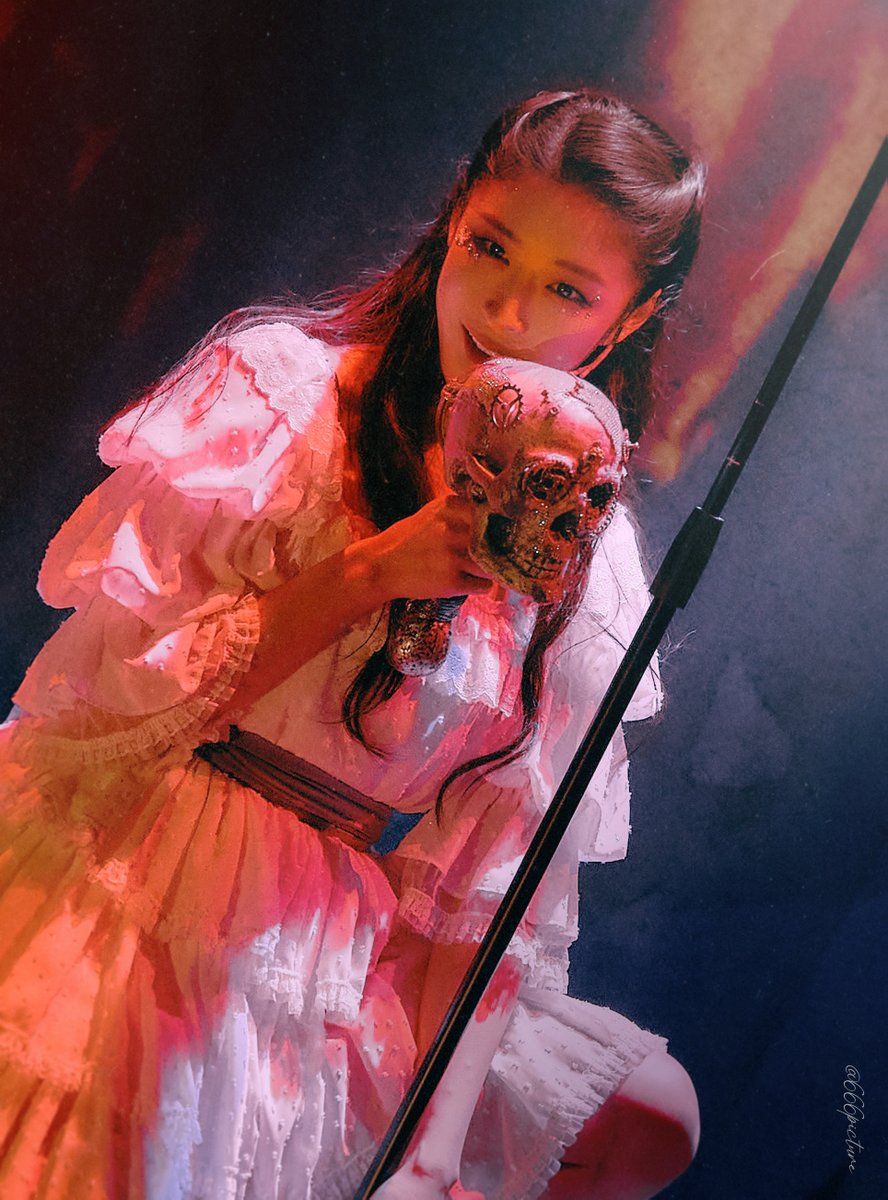 251116 후크 스페셜 커튼콜 
<내가 뭘 잘못했지?>

웬디 :: #정우연 배우님

넌
이미 지옥이었어,