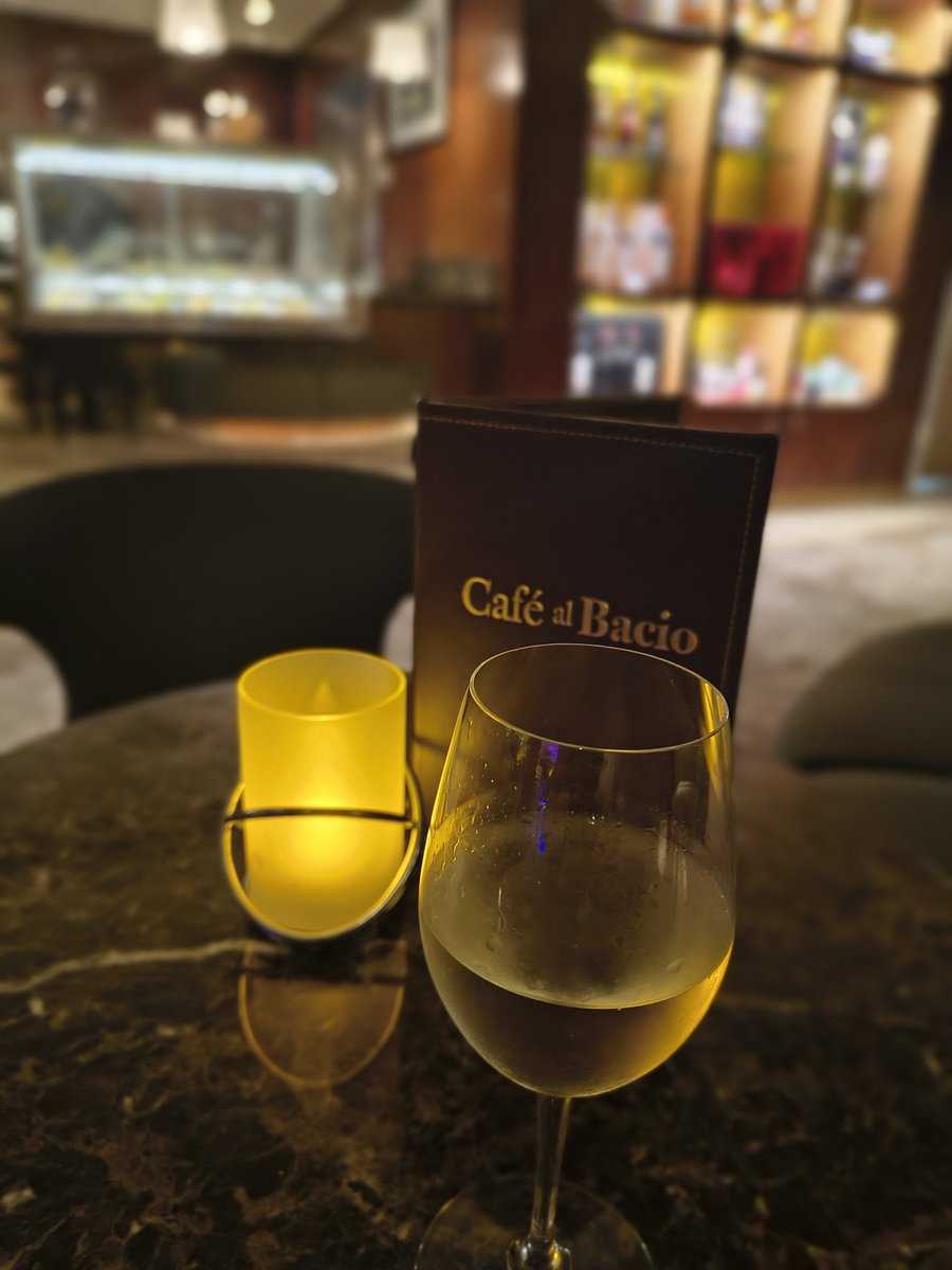 StuartChard's tweet photo. Enjoying a SB on @Celebrity_DFW Millennium. Watched a few magic shows on board but the vanishing drinks/ WiFi package is the best. Booked with my TA,confirmed before departure it vanished on the ship. To bring it back cost me $5000. My nice TA refunded - no explanation from GS. https://t.co/FH5Op0FNPe