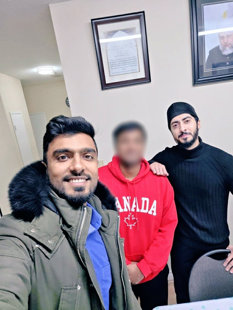 By the Grace of Allah, a young man who has known about the Ahmadiyya Muslim Community since childhood finally decided to join us in faith 🇨🇦

Alhamdulillah

He was Hindu, grew up around Ahmadi Muslims and is well aware of our loving and peaceful community.

Keep him in prayers 🙏