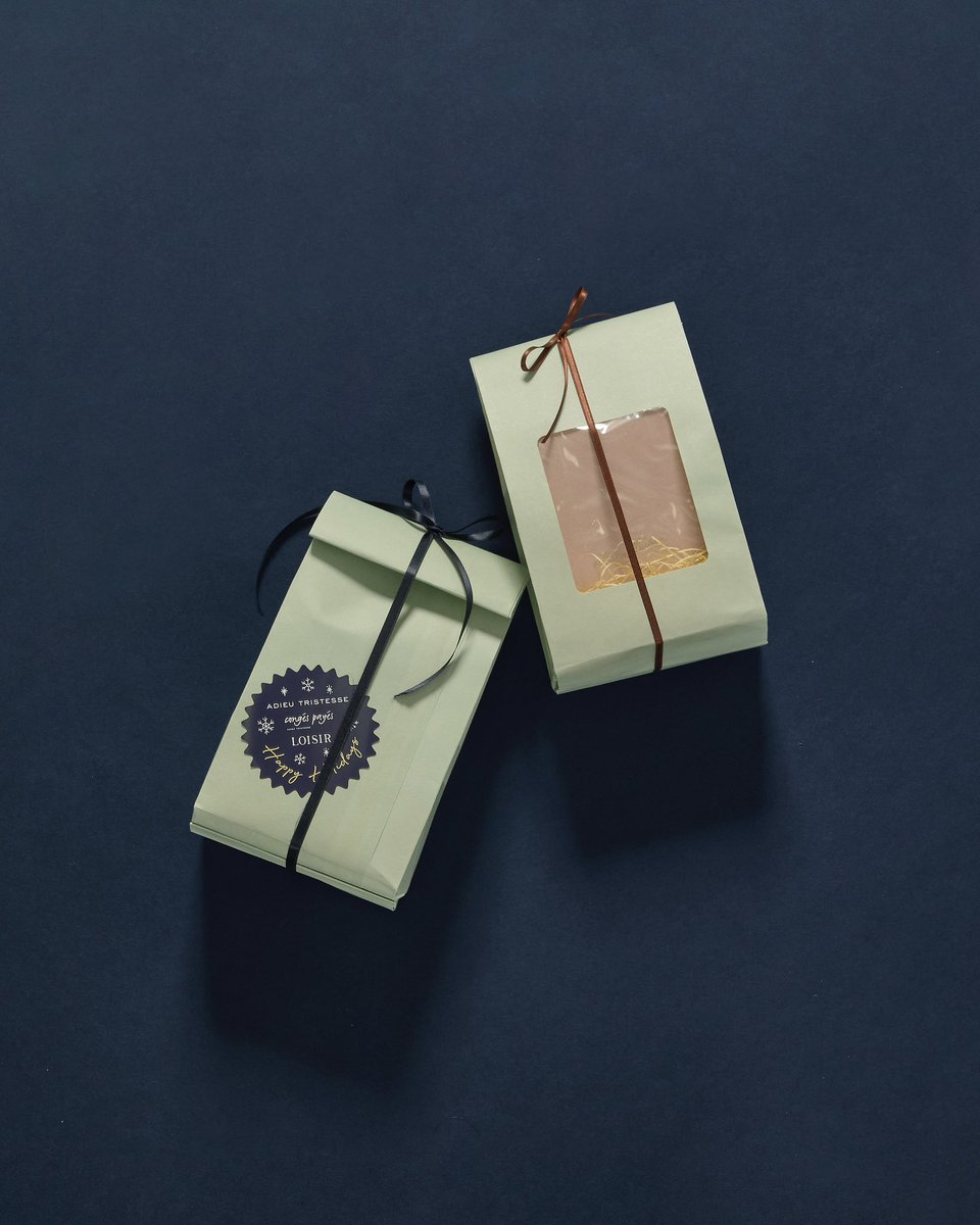 ADIEU TRISTESSE・conges payes・LOISIR
「Christmas marche」
11/21（fri）-12/25（thu）

クリスマスシーズンにおすすめのアイテムを揃えたクリスマスマーケットを開催。対象のアクセサリーをご購入につき、ギフトラッピングセットもプレゼント。

続きはこちらから
▶︎ adieu-tristesse.jp/news/2937.html