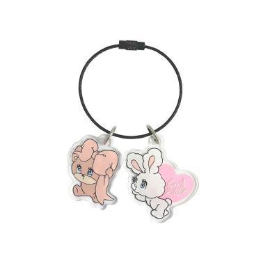 可愛いウサギのキーリング。鍵やカバンなどに付けて使えます。935円