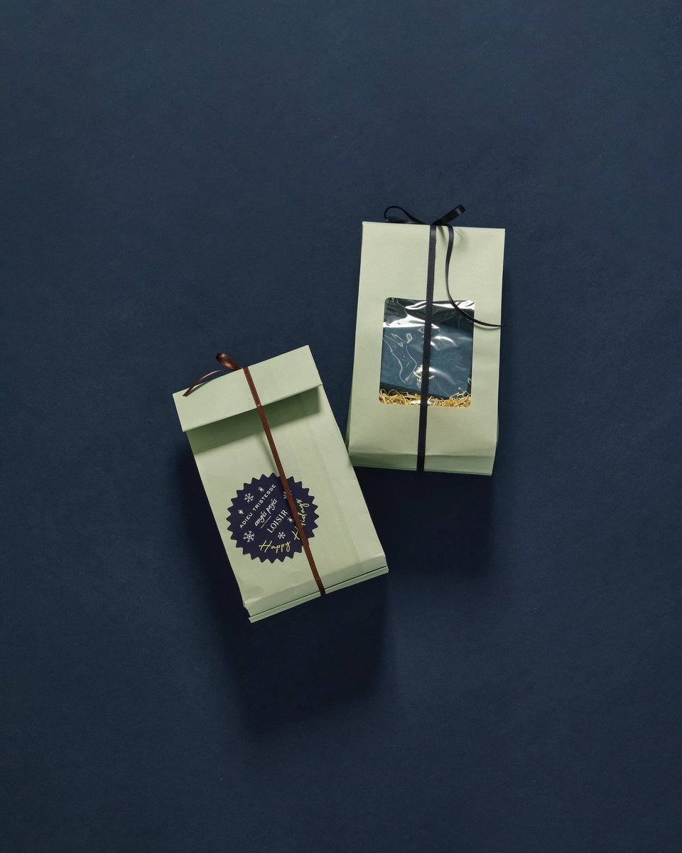 ADIEU TRISTESSE・conges payes・LOISIR
「Christmas marche」
11/21（fri）-12/25（thu）

クリスマスシーズンにおすすめのアイテムを揃えたクリスマスマーケットを開催。対象のアクセサリーをご購入につき、ギフトラッピングセットもプレゼント。

続きはこちらから
▶︎ loisir-official.jp/news/?id=2937