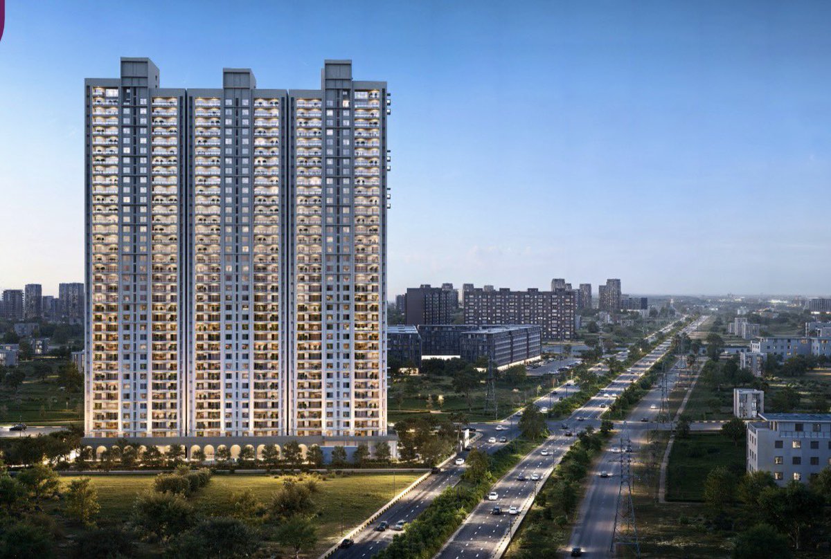 GauravGupta_RE's tweet image. Sometimes clients highlights things we overlook.
One buyer told me they’re choosing Birla Pravaah because of the entire commercial belt around it Retail, Eateries, Hospital all walkable for the family. Kinda downtown style ecosystem where everything you need is a short walk away!