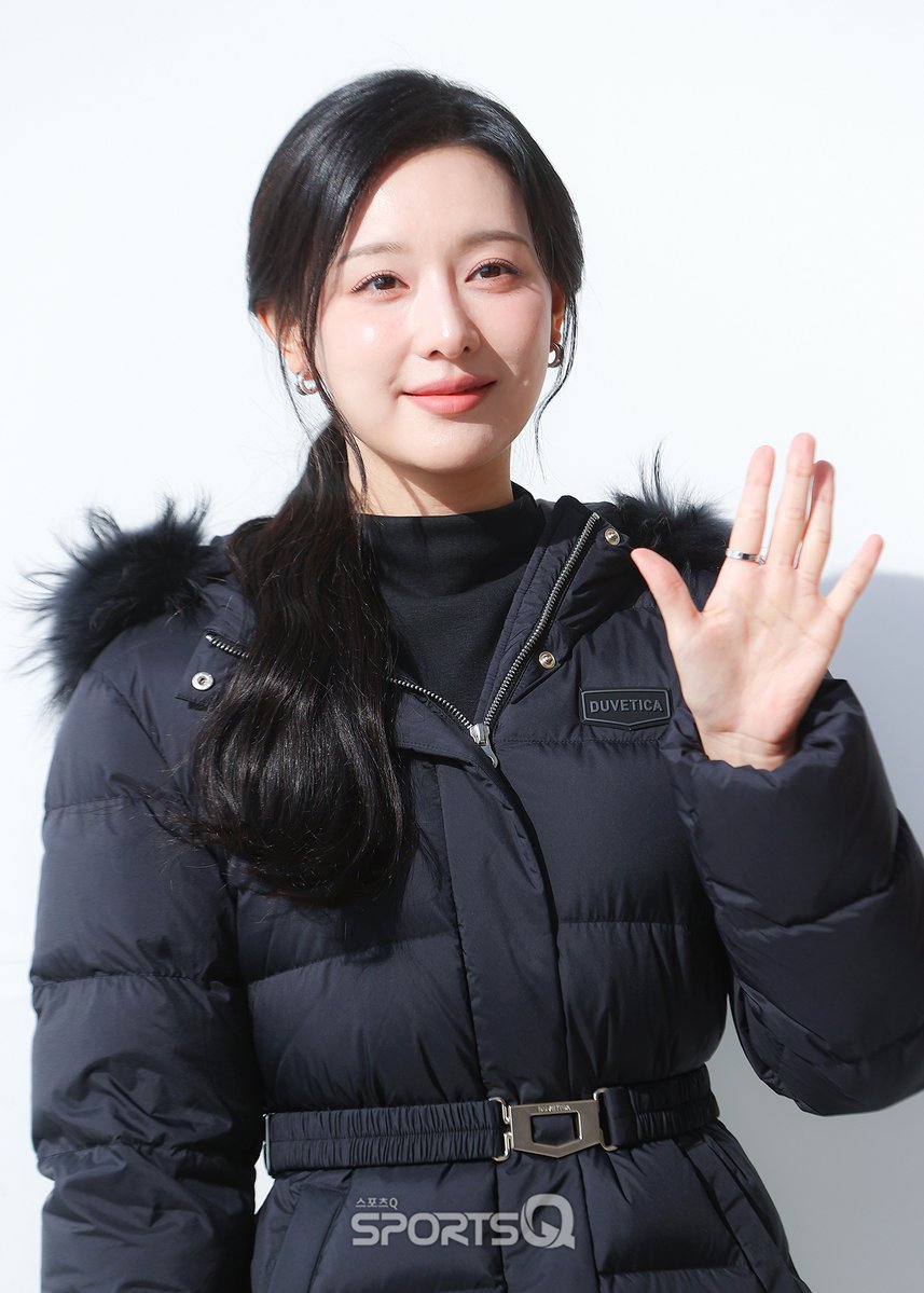 sportsqnews's tweet image. [#포토Q] 251117 ‘김지원’ 듀베티카 포토콜

📌sportsq.co.kr/news/articleVi…

#김지원 #KimJiwon
#Duvetica #듀베티카