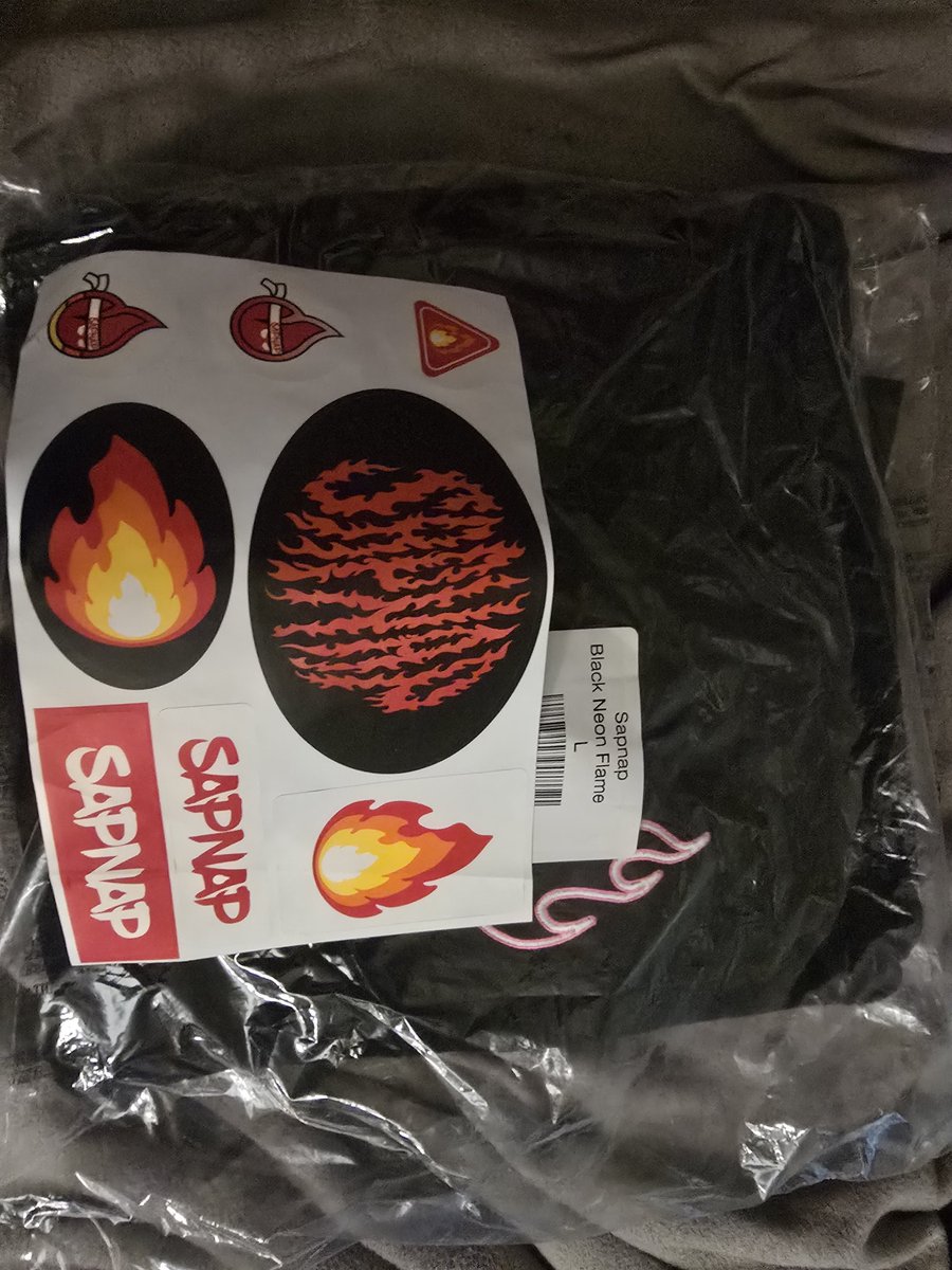 jflower278's tweet image. Sapnap pink flame hoodie #sapnap #sapnaptwt #saptwt ? #dteamtwt #dsmptwt mercari.com/us/item/m99632…