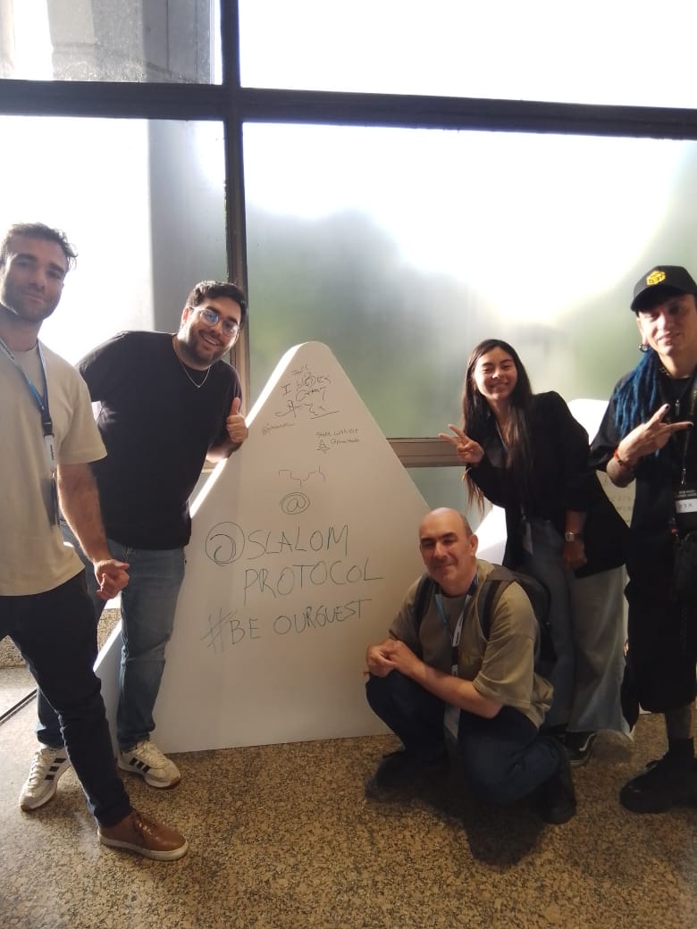 Slalomprotocol's tweet image. Someone told us to leave a mark in the @StakingRewards event and we did exactly that.