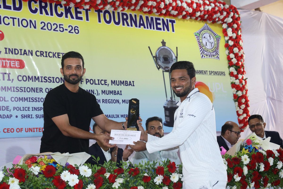 ajinkyarahane88's tweet image. Honoured to be part of the felicitation ceremony at the 78th Police Invitation Shield Cricket Tournament alongside the @CPMumbaiPolice Deven Bharti ji and @MumbaiCricAssoc President Ajinkya Naik.