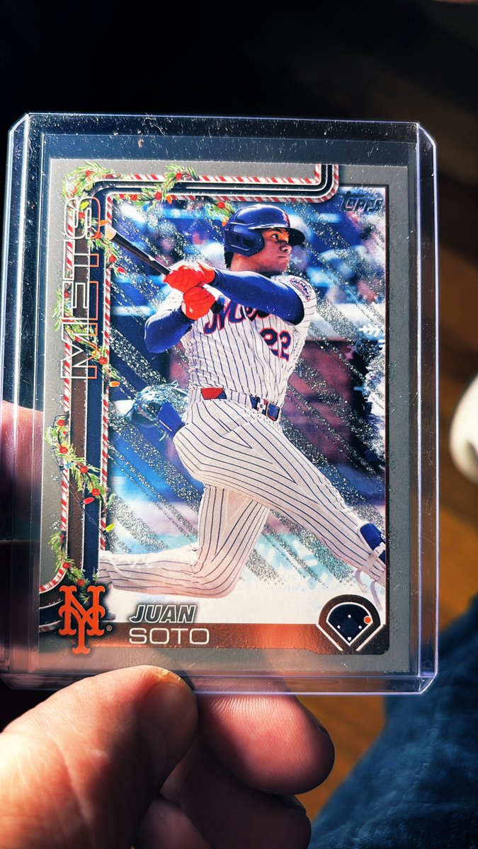 AlienCardsHQ's tweet image. @Mets @ToppsMatchAttax #Soto #Merc $$$$ . Bat Relic Refractor/299 🔥🔥🔵👽