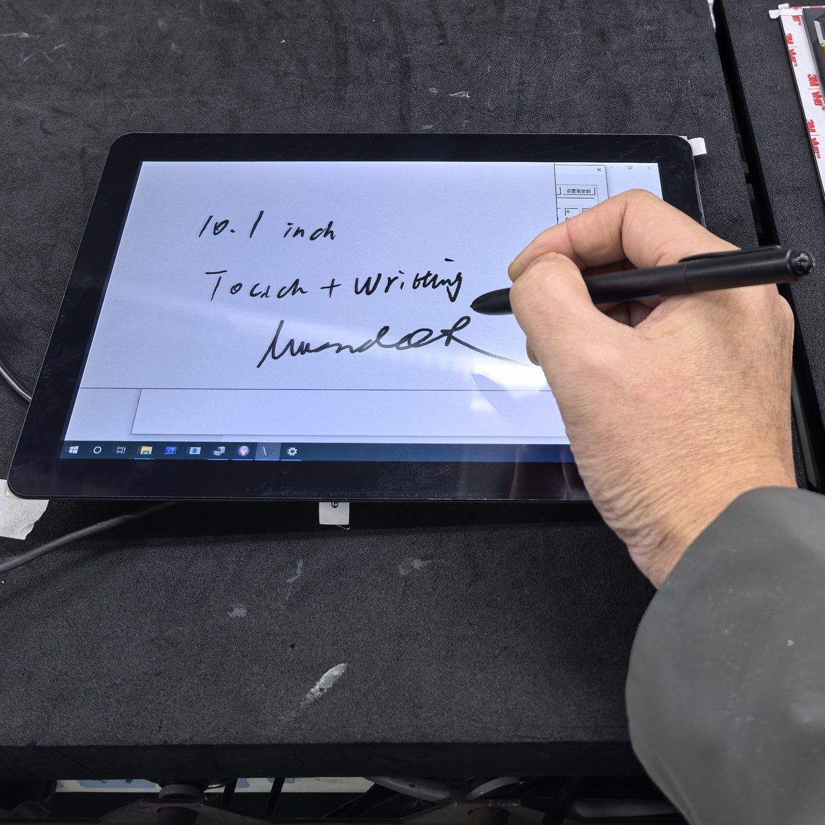 Horsent1's tweet image. #ProductShowcase 10.1-inch  #touchscreen display kit, integrated dual sense technologies,  #PCAP and  #EMR(electromagnetic resonance ), bring intuitive touch and writing experience.