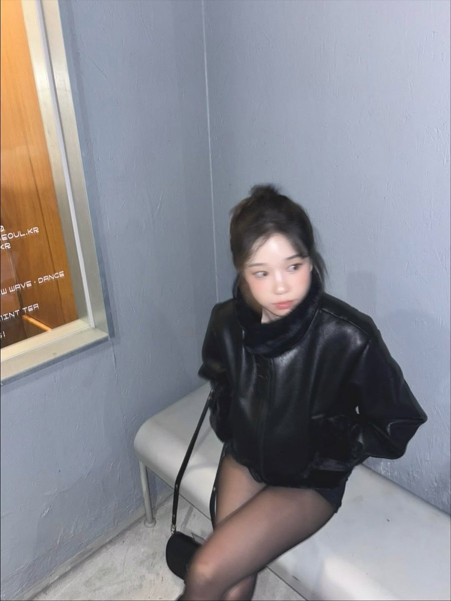 jo yuri pics ☁️ tweet media