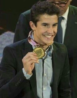 motsdangereux's tweet image. youngest (20) and oldest (32) motogp champion 🐐👑❤️