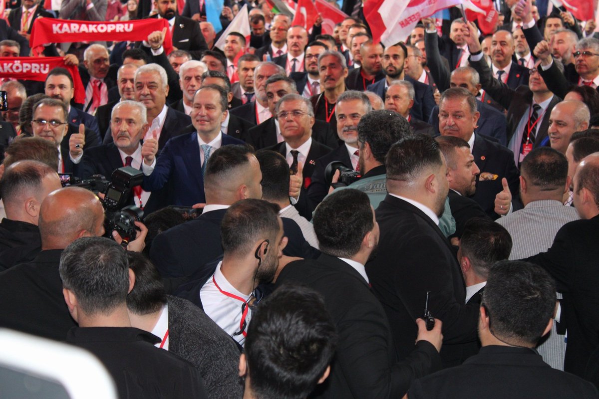 ÜÇÜNCÜ OLAĞAN KONGREMİZİN ÜLKEMİZE HAYIRLI OLMASINI DİLERİM.