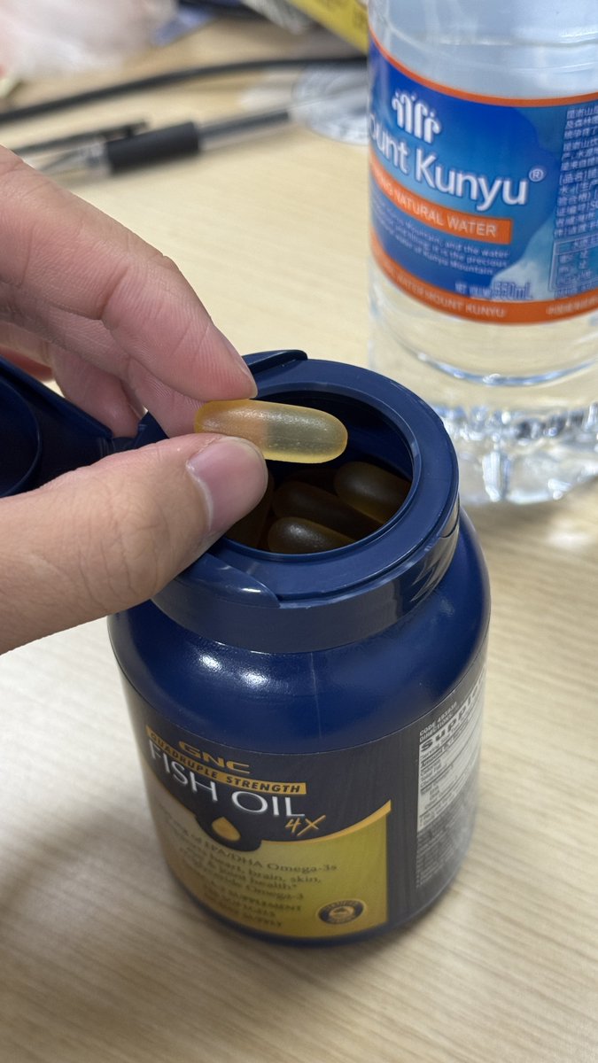 这鱼油怎么这么大一粒我靠