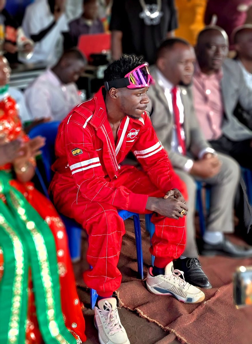 It's another new week for LEGENDARY 🇺🇬 Kimenke <a href="/AlienSkinUg/">ALIEN SKIN OFFICIAL</a> ,CEO Fangone Forest, President of the Street etc... to shine 🫵🤘🫡🫵 
Have a great new week pham and frdz 🤘🥾🇺🇬