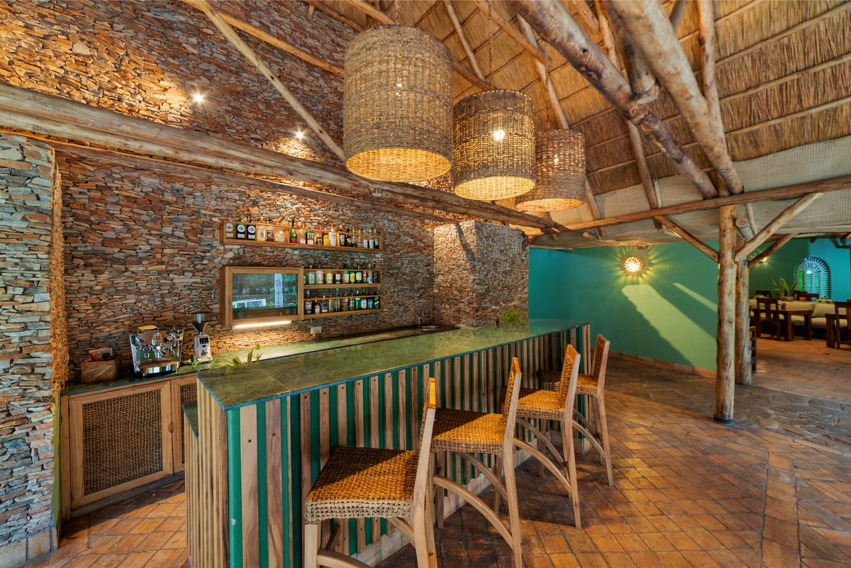 rwotoriba's tweet image. Discover the Magic at #Primate #Lodge #Kibale!

Wake up to misty mornings, fresh air, and Chimps calling. Your private cottage - warm teak, crisp linens, a veranda mere steps from the canopy, cradles you in luxury. Night falls, and the jungle sings.

Book today! @_GL_Collection