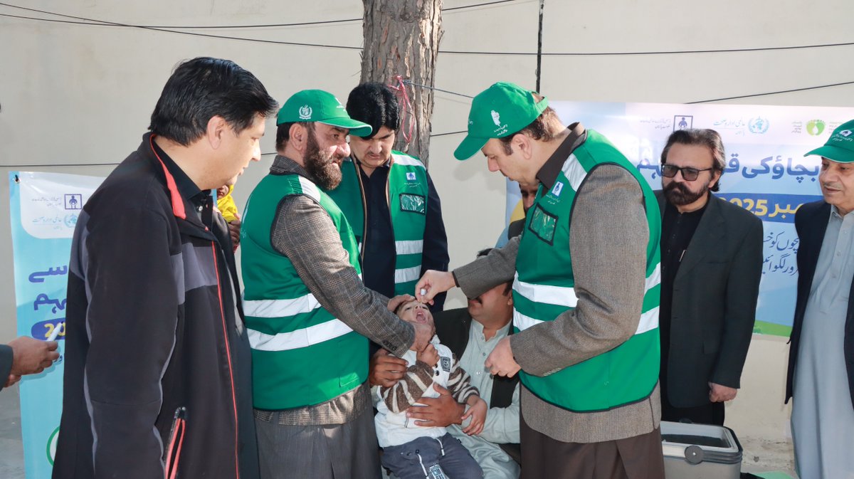 DC Swat Saleem Jan Marwat, inaugurated the Measles-Rubella Vaccination Campaign today at the DC Office by administering vaccines and polio drops to children. The campaign will continue from 17–29 November 2025.
The DC urged parents to fully cooperate with vaccination teams.