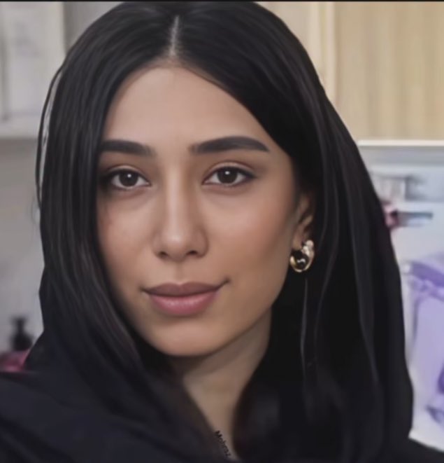 aamirhoossein's tweet image. 🚨 ستاره حیدری، دختر 17 ساله‌ای که روز پنجشنبه 15 آبان‌ماه در محدوده پارک شاپور آبادان توسط فردی ناشناس ربوده شده و تاکنون ناپدید است. خانواده این دختر از کاربران فضای مجازی درخواست کمک کرده‌اند. لطفاً در صفحات خود این خبر را منتشر کنید.

در صورت نیاز تماس بگیرید | 09358886946