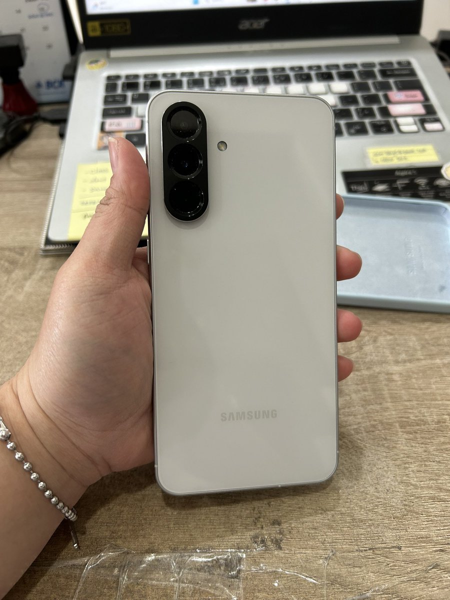 seraphine 🪐💫 tweet media