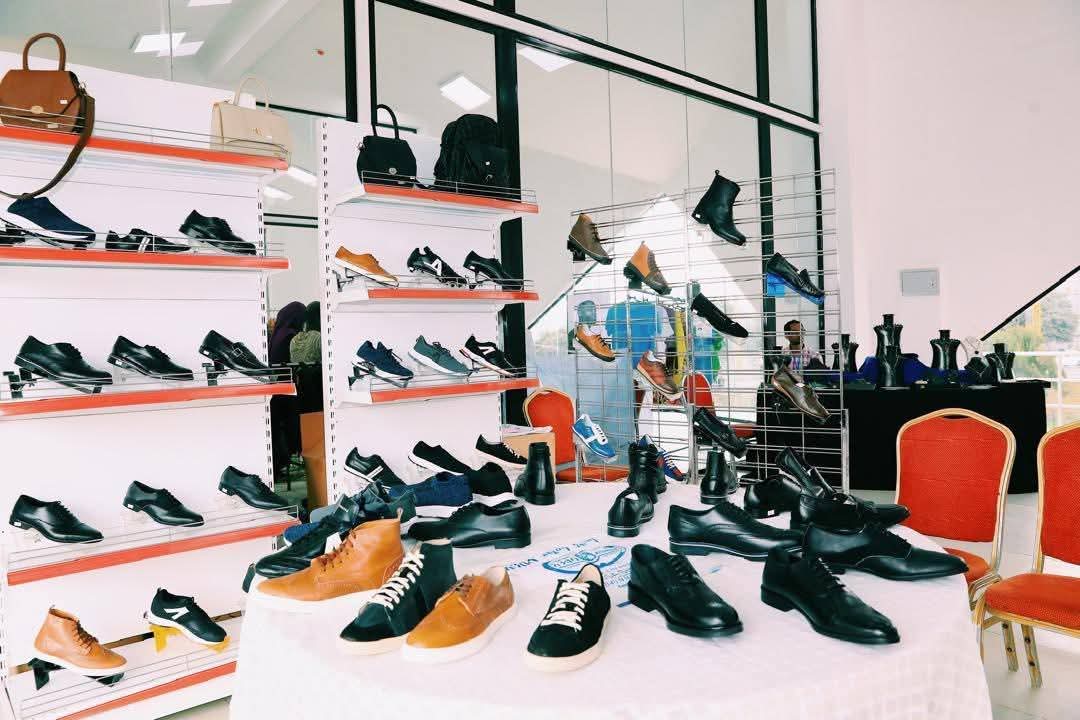 ETEmbassyPEK's tweet image. Addis Ababa is transforming! 🏙️ New modern market centers are rising as part of the city&apos;s corridor development, creating organized spaces for trade and commerce. #AddisAbaba #UrbanDevelopment #NewMarkets #Ethiopia