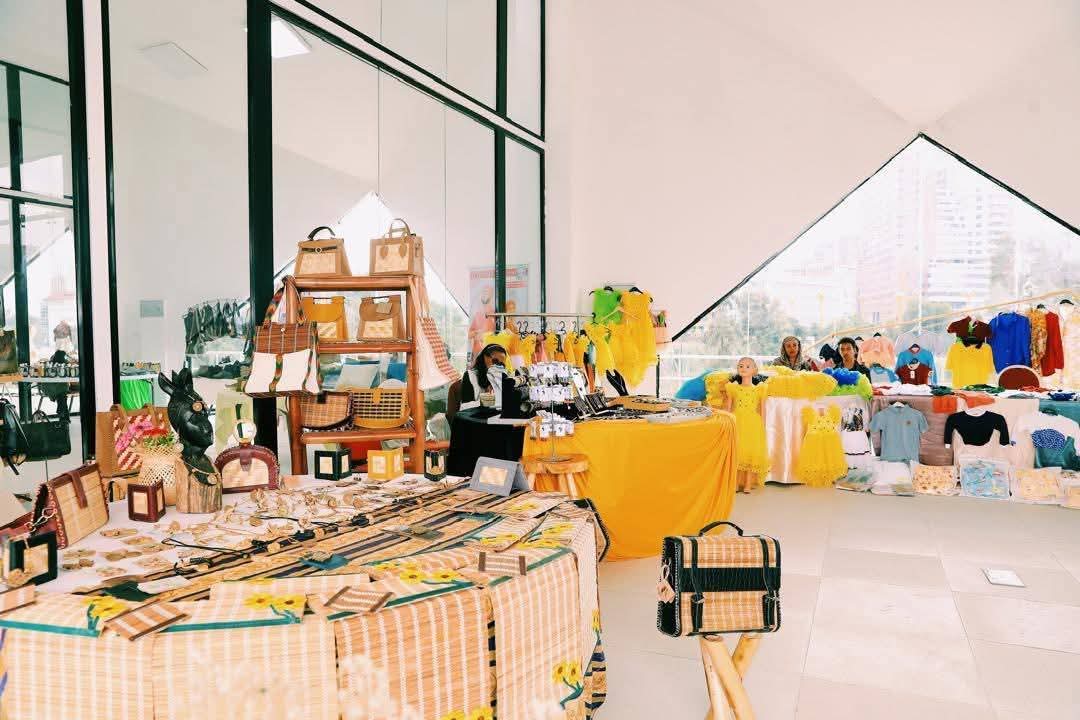 ETEmbassyPEK's tweet image. Addis Ababa is transforming! 🏙️ New modern market centers are rising as part of the city&apos;s corridor development, creating organized spaces for trade and commerce. #AddisAbaba #UrbanDevelopment #NewMarkets #Ethiopia