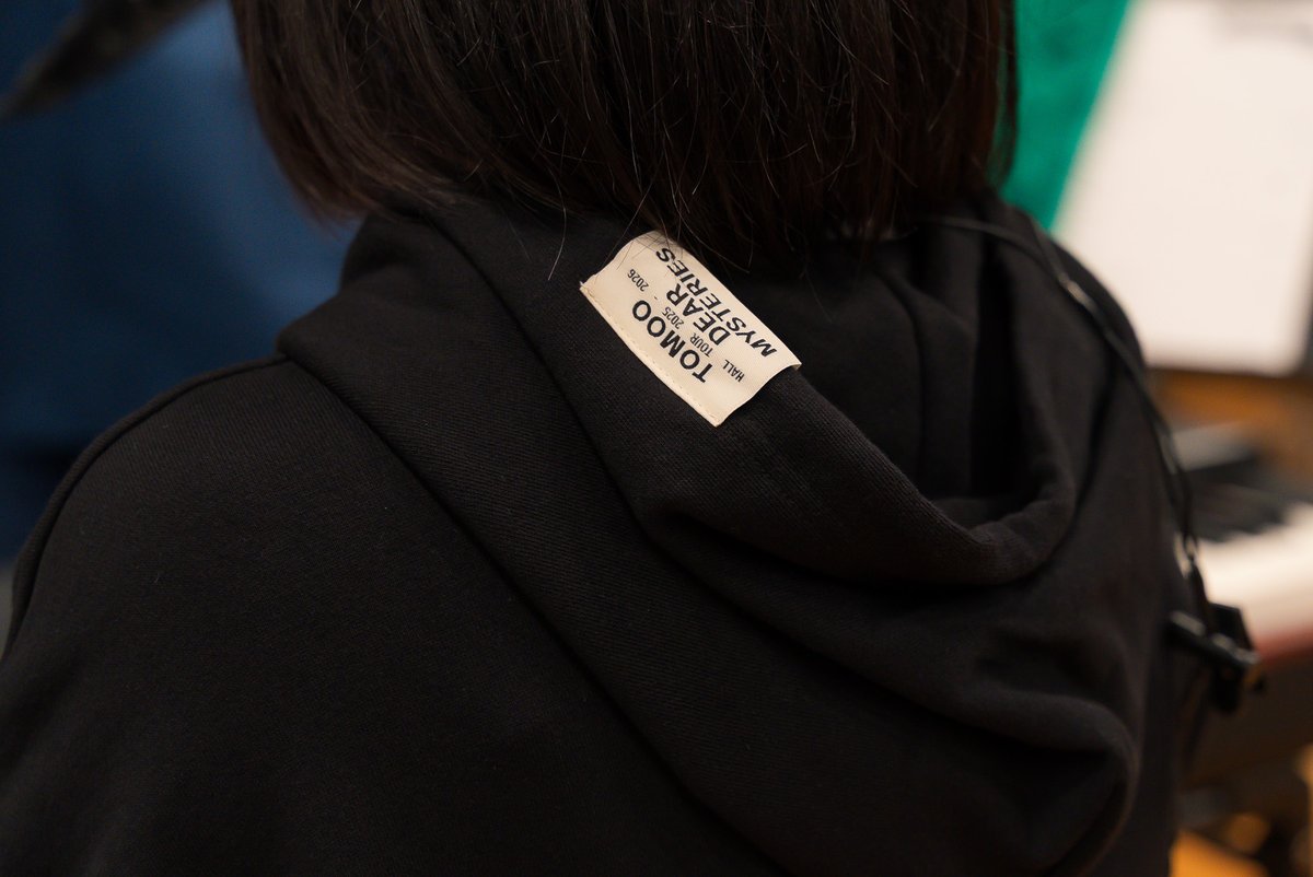 絶対にZip Hoodieを手に入れなくては🔥 #TOMOO