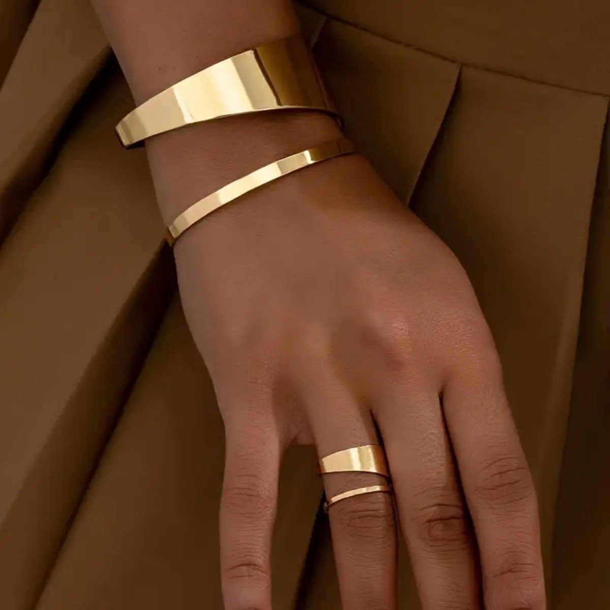 samdarrko's tweet image. @ruby_marilynd has these in stock

Frame 1: GHC 70 comes in a box
Frame 2: GHC 80 comes in a box
Frame 3: GHC 100 
Frame 4: GHC 150 comes in a box

Please dm/ call/whatsapp/message 0202666624