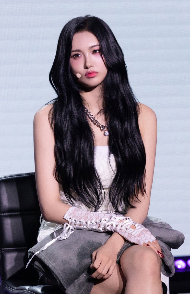 everglow pics tweet media