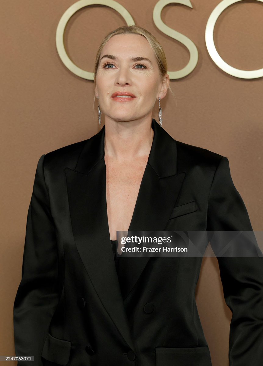 winslart's tweet image. A PRIMEIRA MULHER DO MUNDO