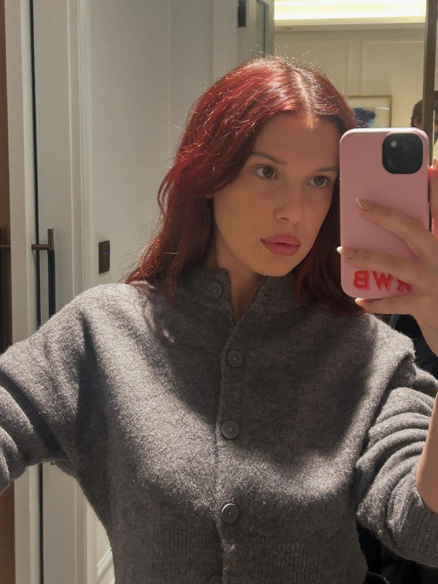 milliesbiebs's tweet photo. red hair looks so good on her https://t.co/yoc6XDqNyy