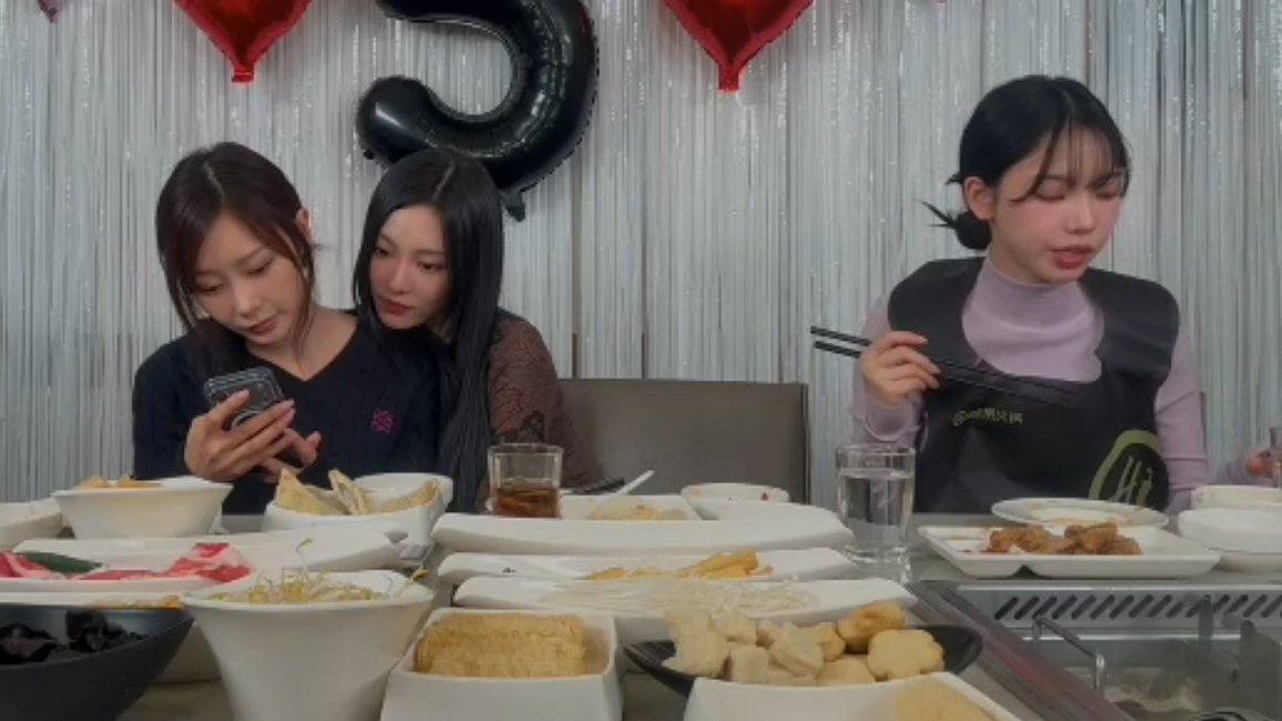 karipiw's tweet image. ????