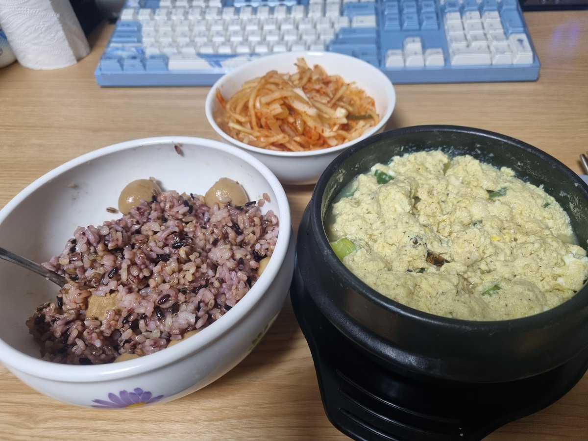 MooAngKing (@jet8328) on Twitter photo 