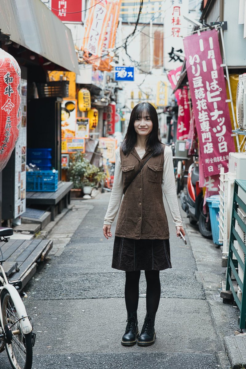 KanimenPhoto's tweet photo. She brings a little sweet to the street.
#StreetPortrait #Photography https://t.co/bMIXsDNI7f