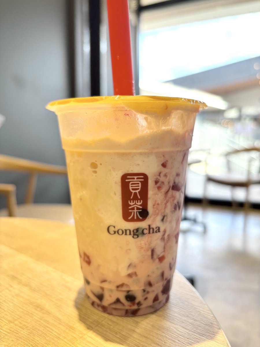 岡崎にできたアウトレットに行ってきました〜。
ラーメンが美味しかったー。

歩き疲れたのでタピオカドリンクん飲んだら予想以上に美味しくて写真を撮ってしまったw 飲みかけですみません。

犬連れ🆗なので、あちこちで可愛いワンコが歩いていて目の保養でした。