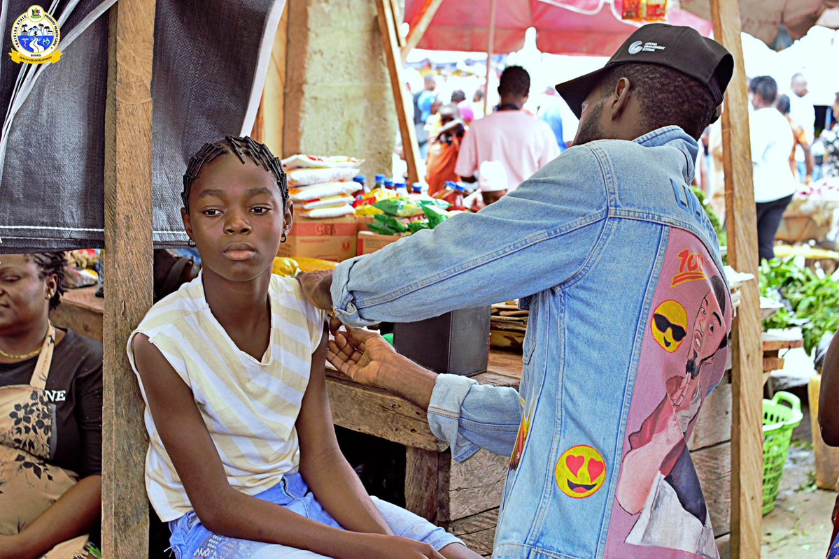 bysphcb's tweet image. Pictorial highlights from the ongoing Malaria Vaccine Improvement Plan at Swali Market on 5th November 2025.
HPV and OPV vaccines were also administered to eligible recipients, to ensure broader community protection.

#bysphcb 
#healthgistbybysphcb