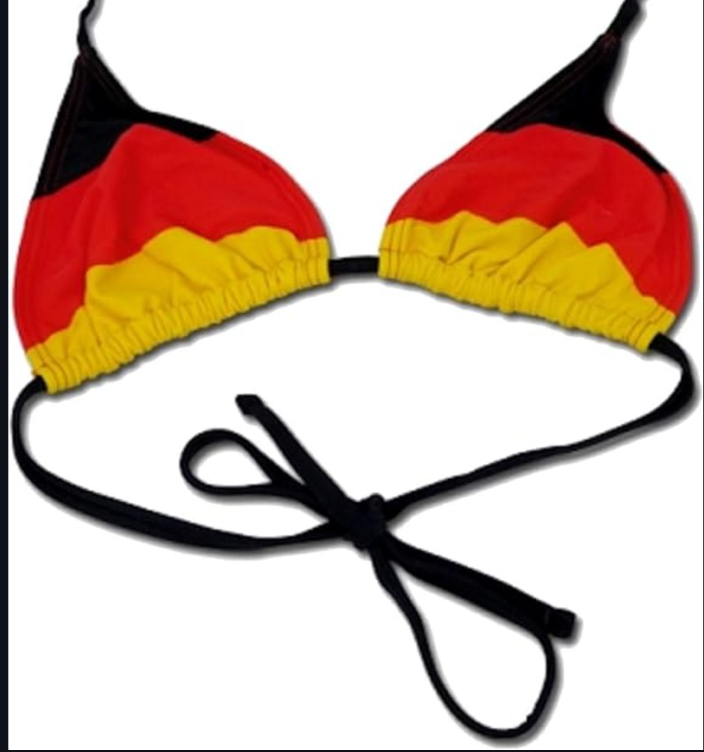 Streunendes's tweet image. Heute Abend ist das #Pflicht. #wmquali #DFBTeam 
(Aber wenn die verlieren, dann kommt das weg!!)